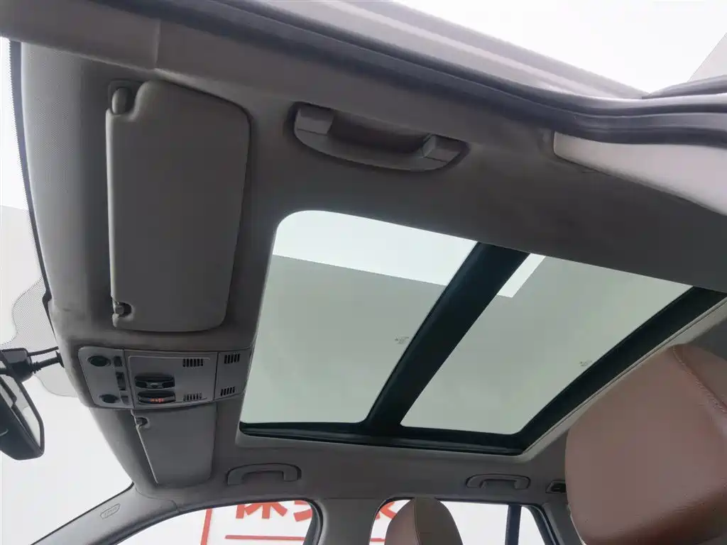 BMW X1 2013 xDrive20i X Design Package фото 14