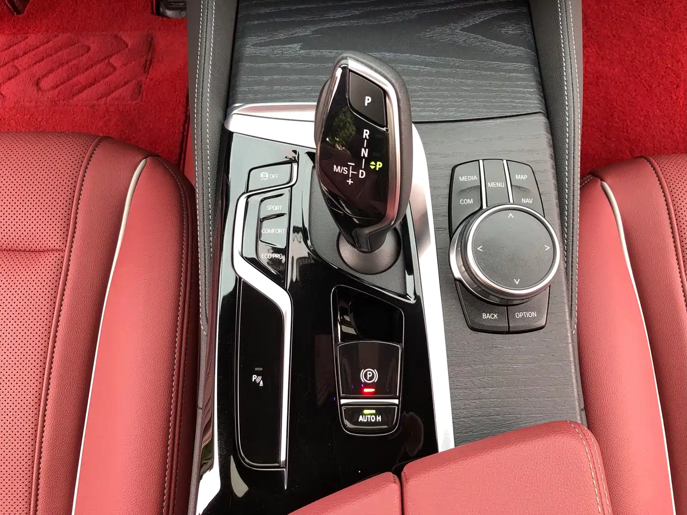 BMW 5 Series 2023 530Li Leading M Sport Package фото 13
