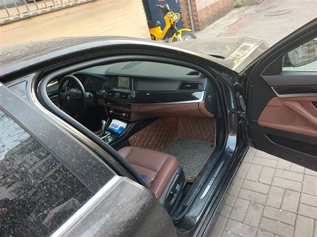BMW 5 Series 2014 520Li Elegance фото 20