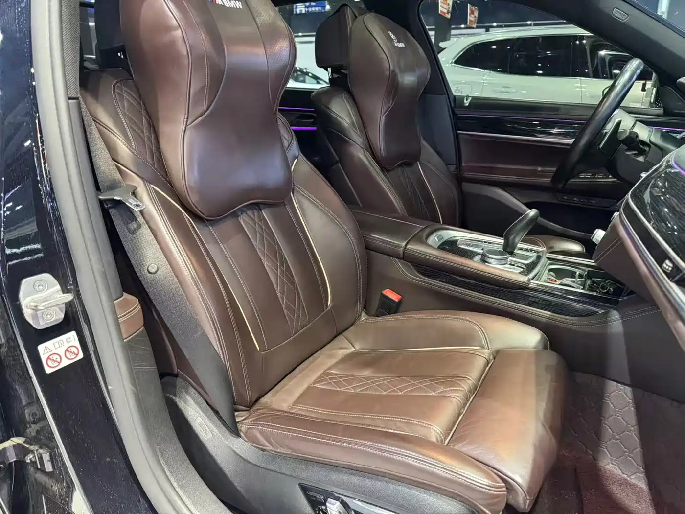 BMW 7 Series 2021 Model 730Li M Sport Package фото 15