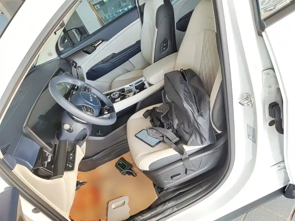 Kia Sportage 2023 2.0L HEV 2WD Flagship Edition фото 15