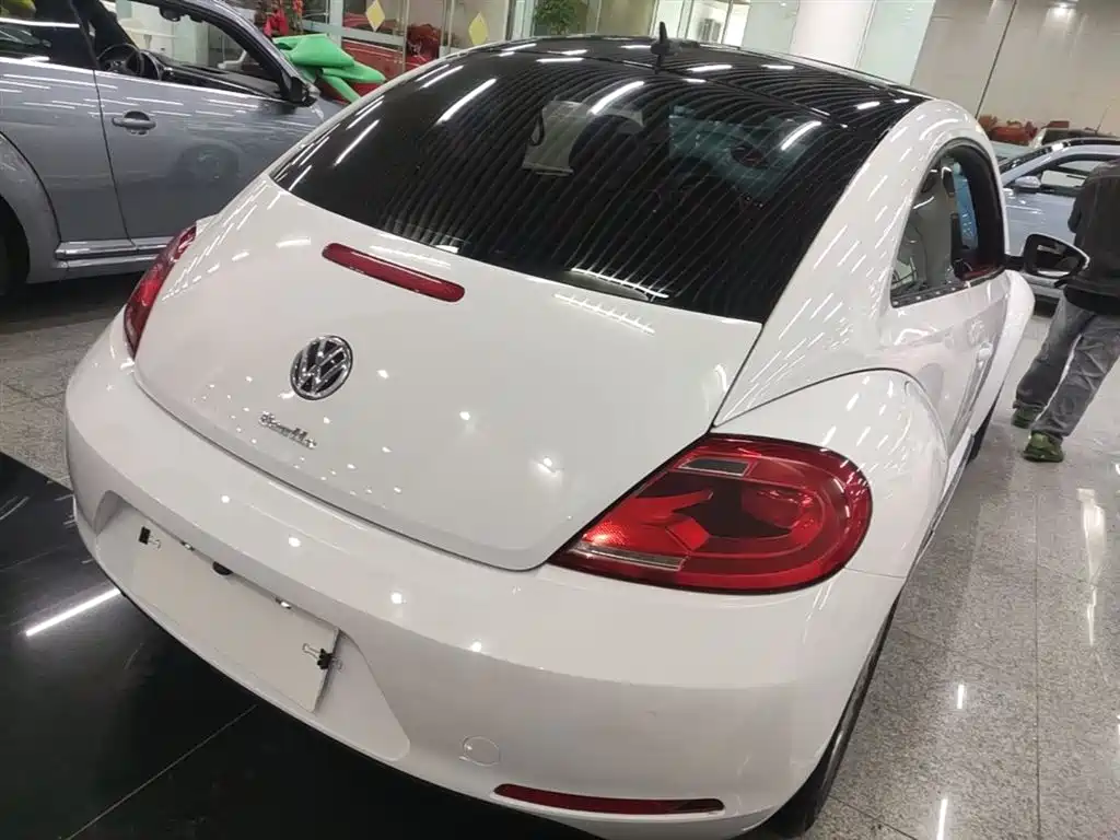Volkswagen Beetle 2015 180TSI фото 7
