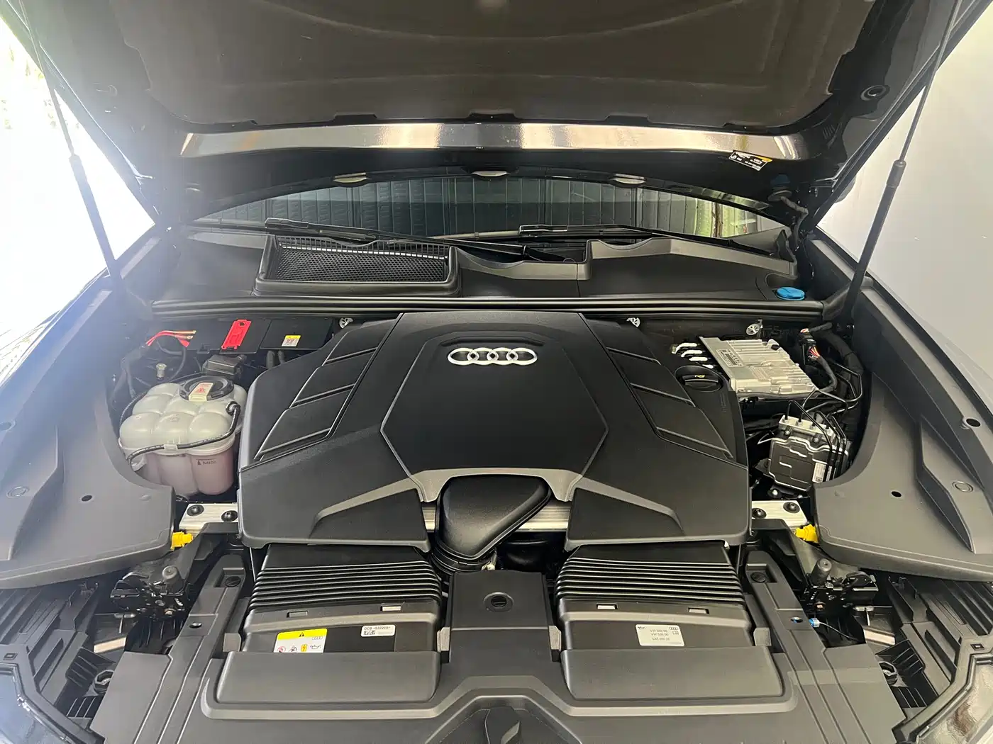 Audi Q8 2022 55 TFSI Luxury Dynamic фото 7