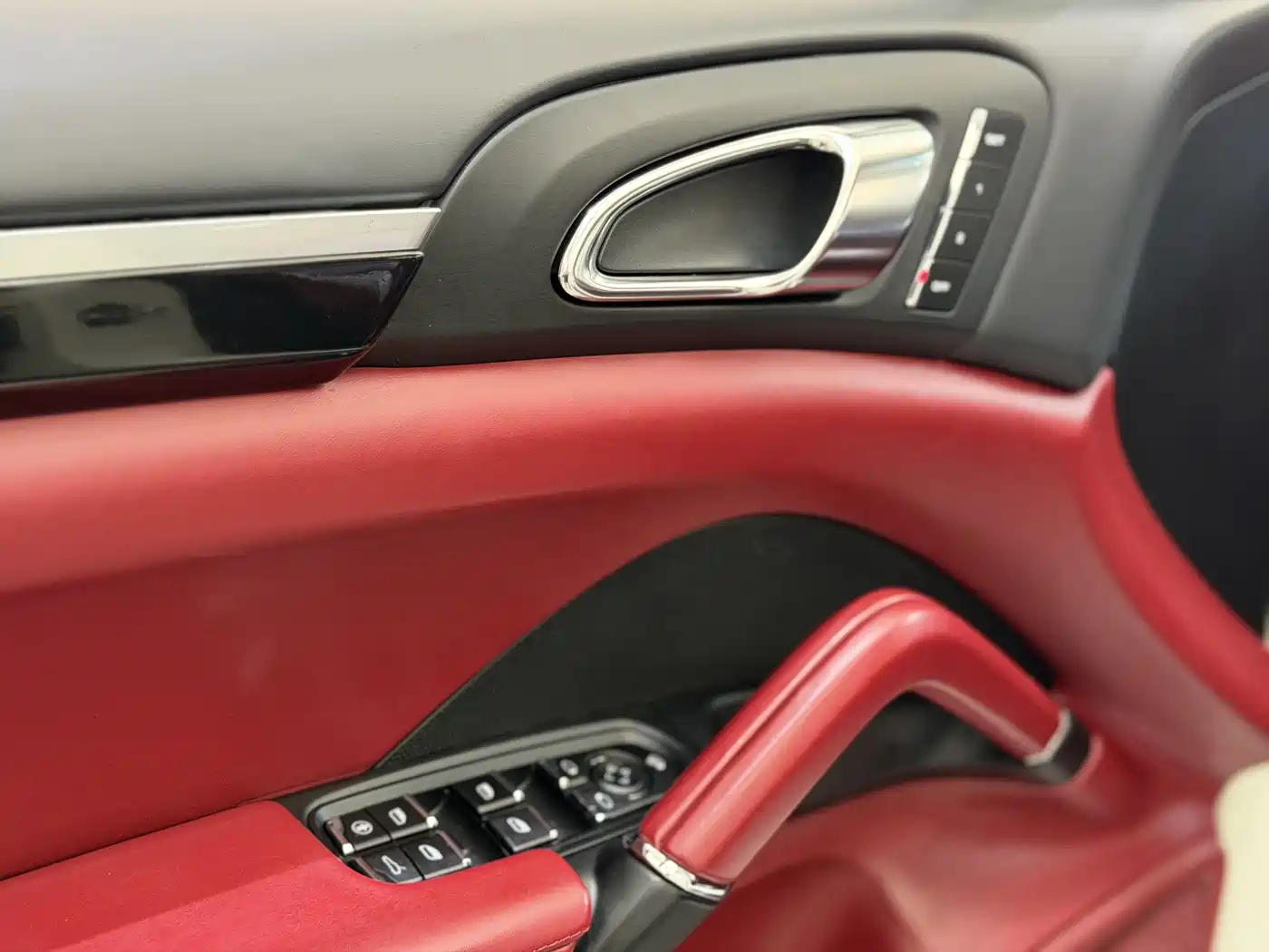 Porsche Cayenne 2011 Cayenne 3.0T фото 7
