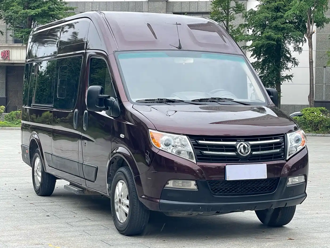 Dongfeng Yufeng Yufeng 2015 2016 2.5T Prestige Edition High-spec LWB High-roof China V ZD25