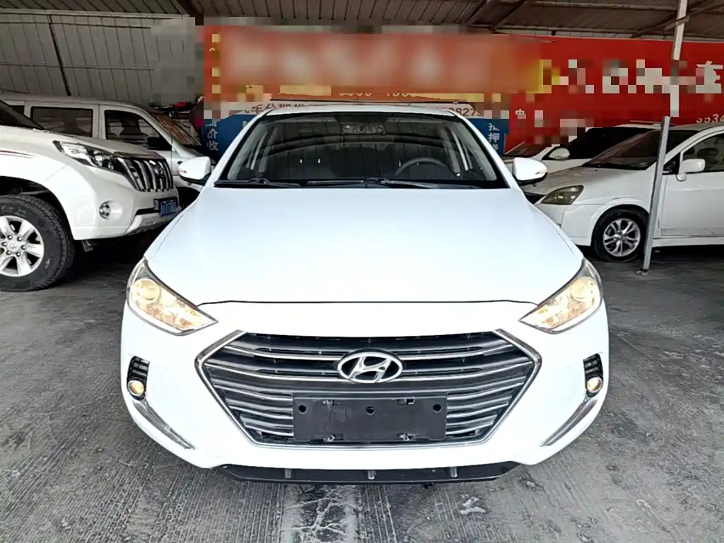 Hyundai Elantra 2016 Model 1.6L Automatic Smart Elite фото 3