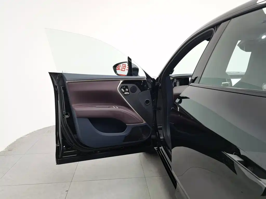 Avatr 11 2026 2025 Facelift Max Range Extender