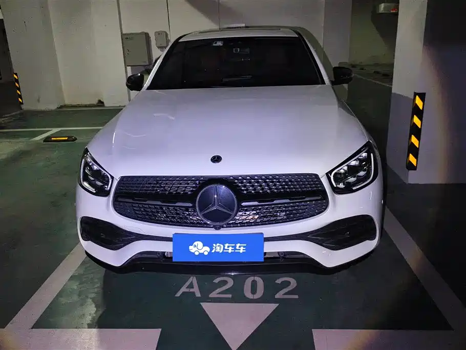 Mercedes-Benz GLC Coupe 2022 Facelift GLC 300 4MATIC Coupe SUV фото 2