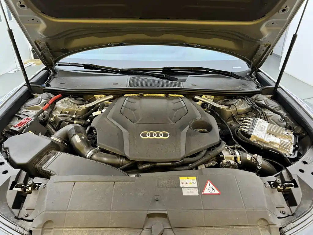 Audi A6 (Import) 2024 2023 Model allroad quattro 55 TFSI Premium Off-road Version