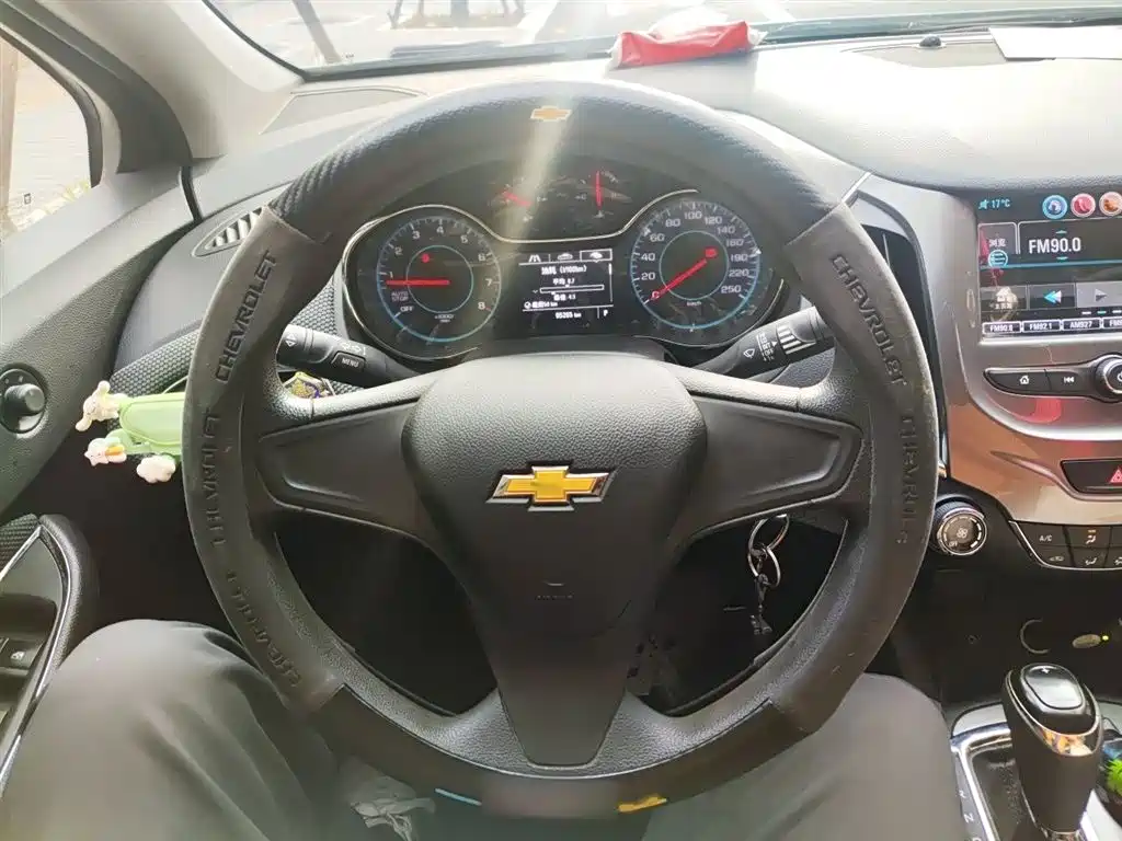 Chevrolet Cruze 2017 1.5L Automatic Pioneer Sunroof фото 3