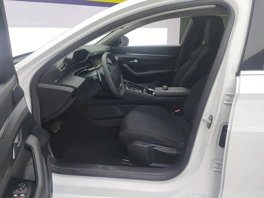Фото 9 - Peugeot 508