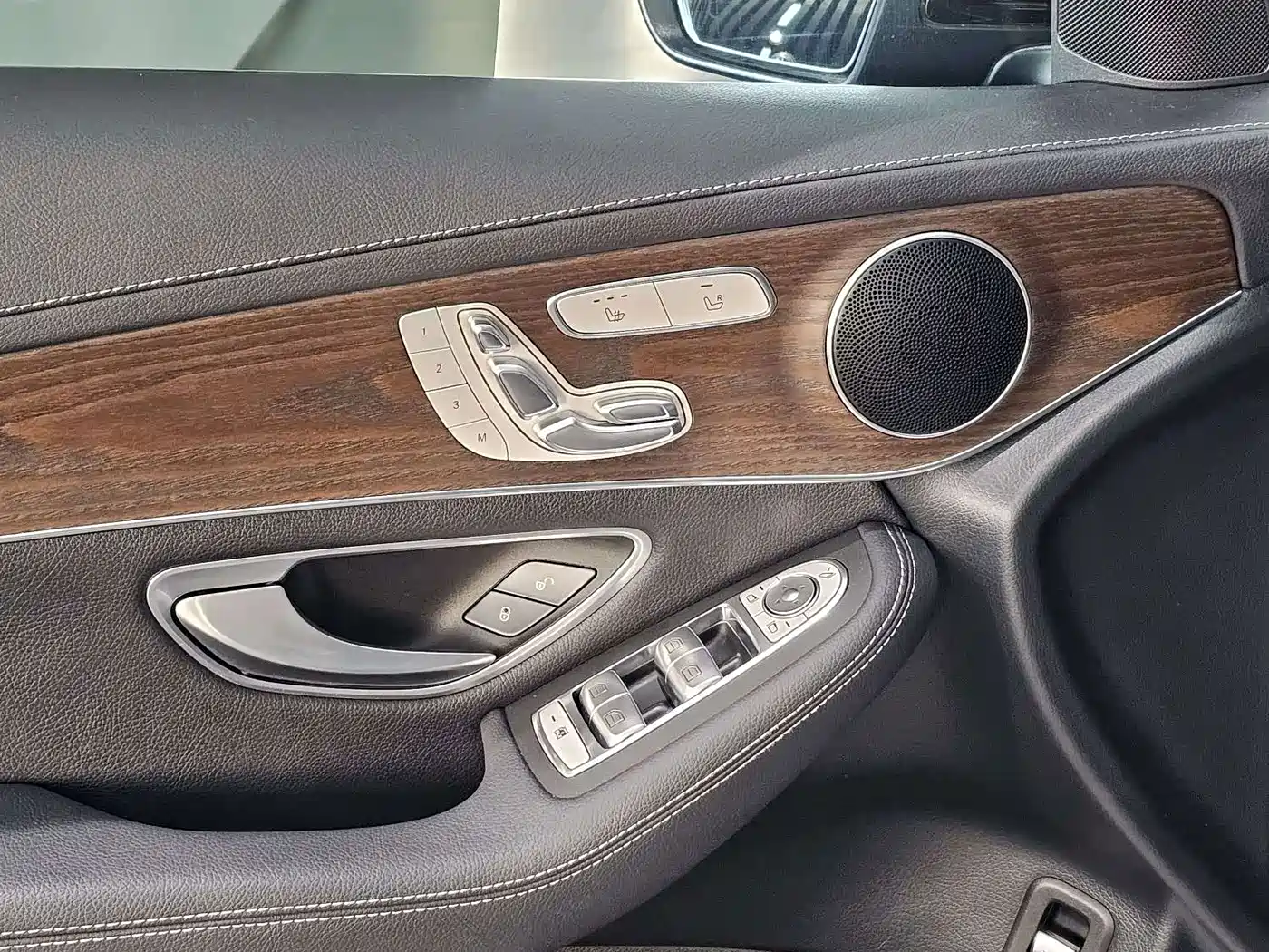 Mercedes-Benz GLC, миниатюра 13
