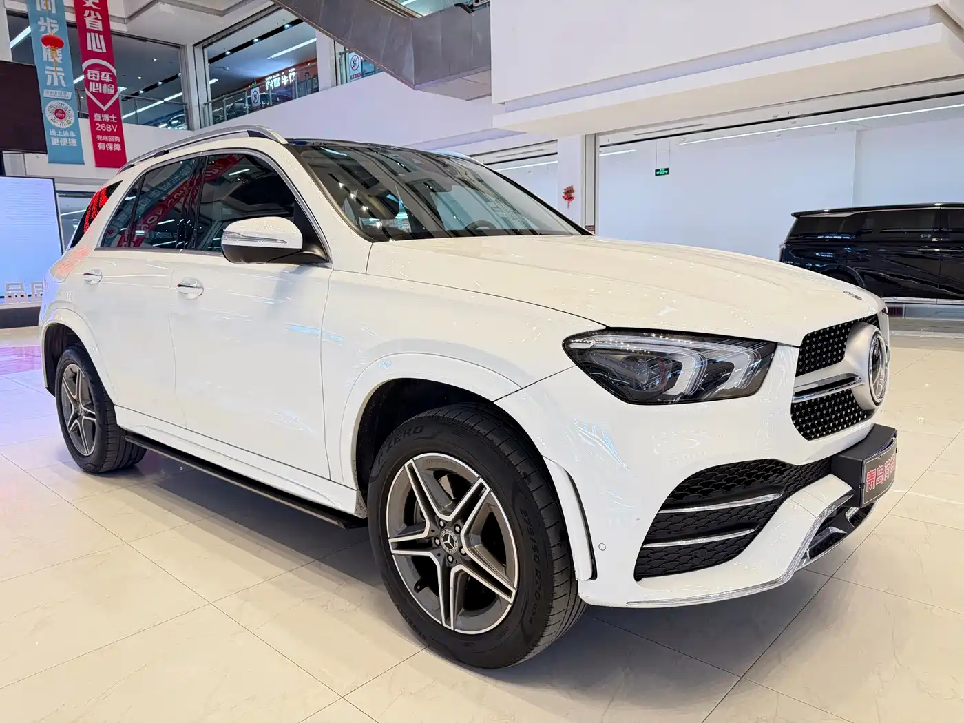 صورة 2 - Mercedes-Benz GLE