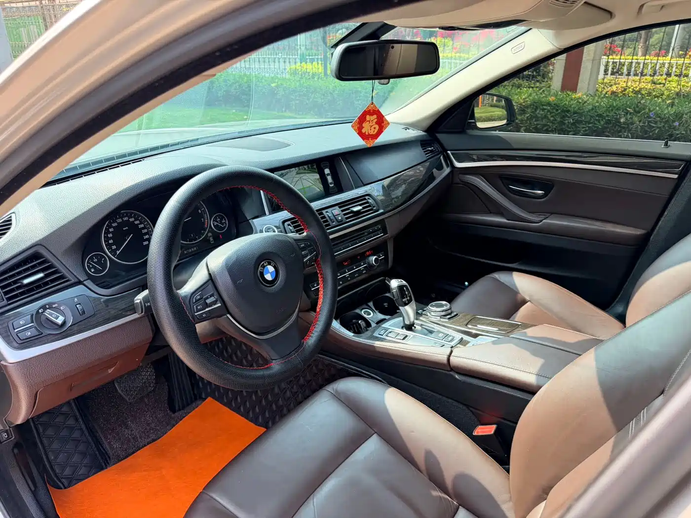 BMW 5 Series 2014 525Li Luxury Design Package фото 7