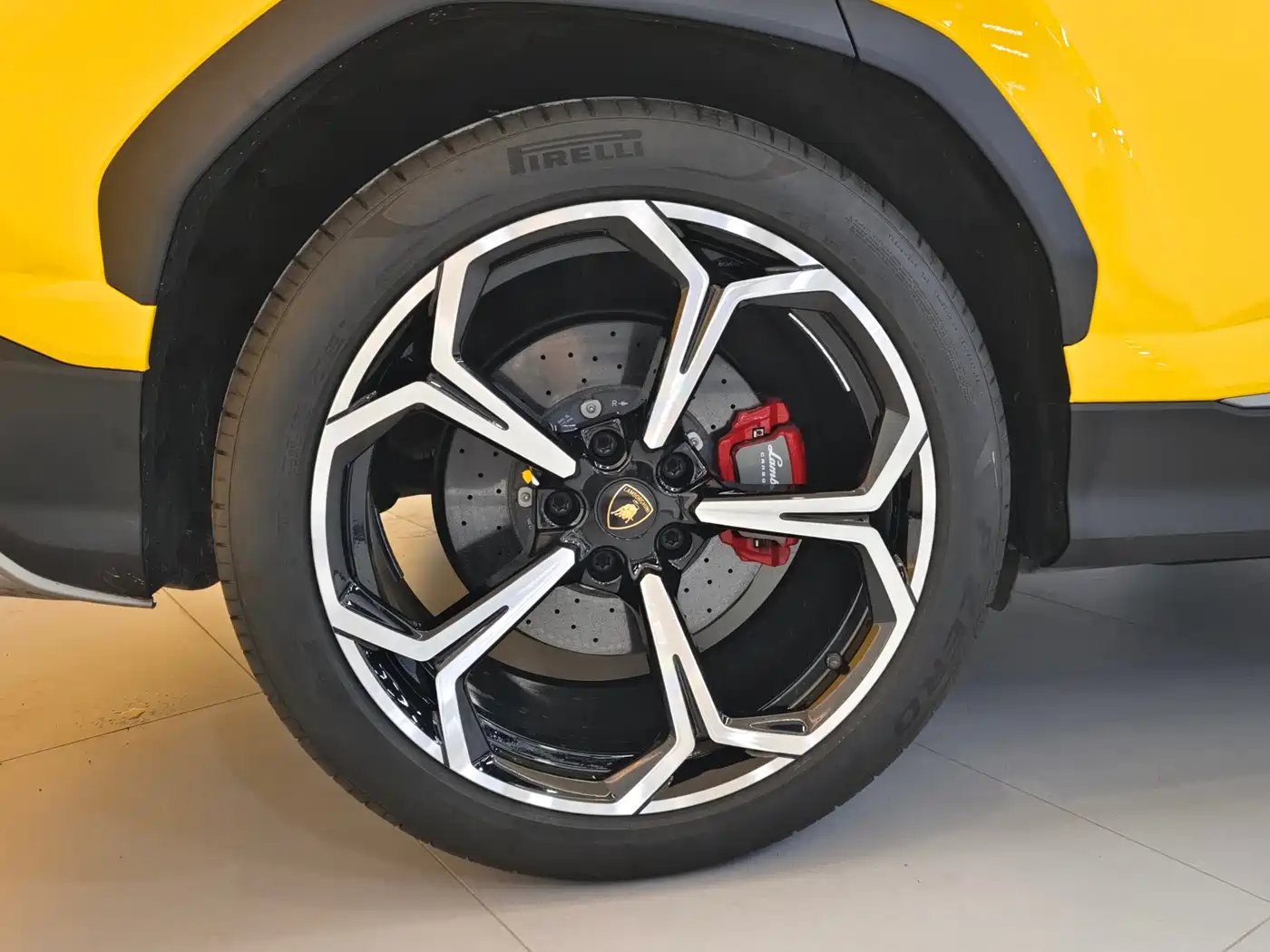Lamborghini Urus 2021 4.0T V8 фото 8
