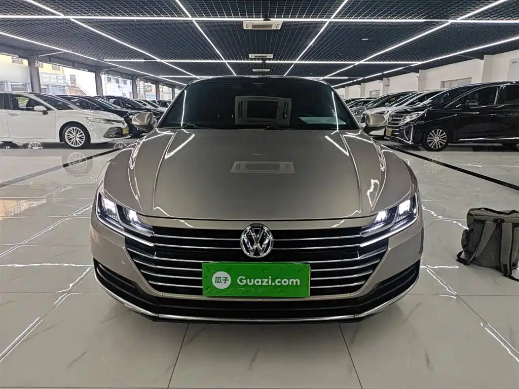 Volkswagen FAW-Volkswagen CC 2019 330TSI Charming Appearance (China V) фото 3