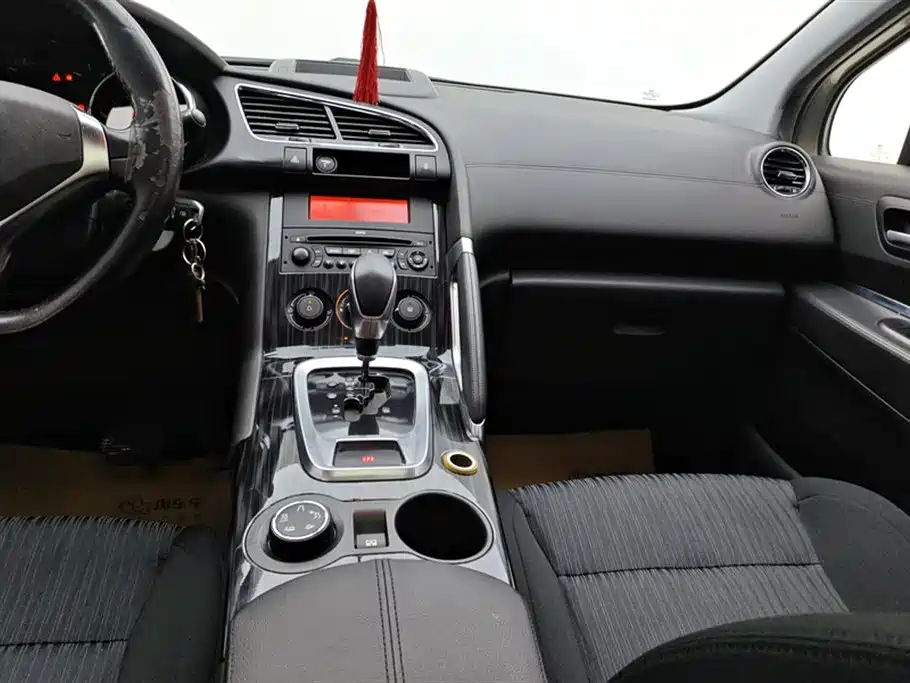 Peugeot 3008 2015 1.6THP Automatic Classic Edition фото 16