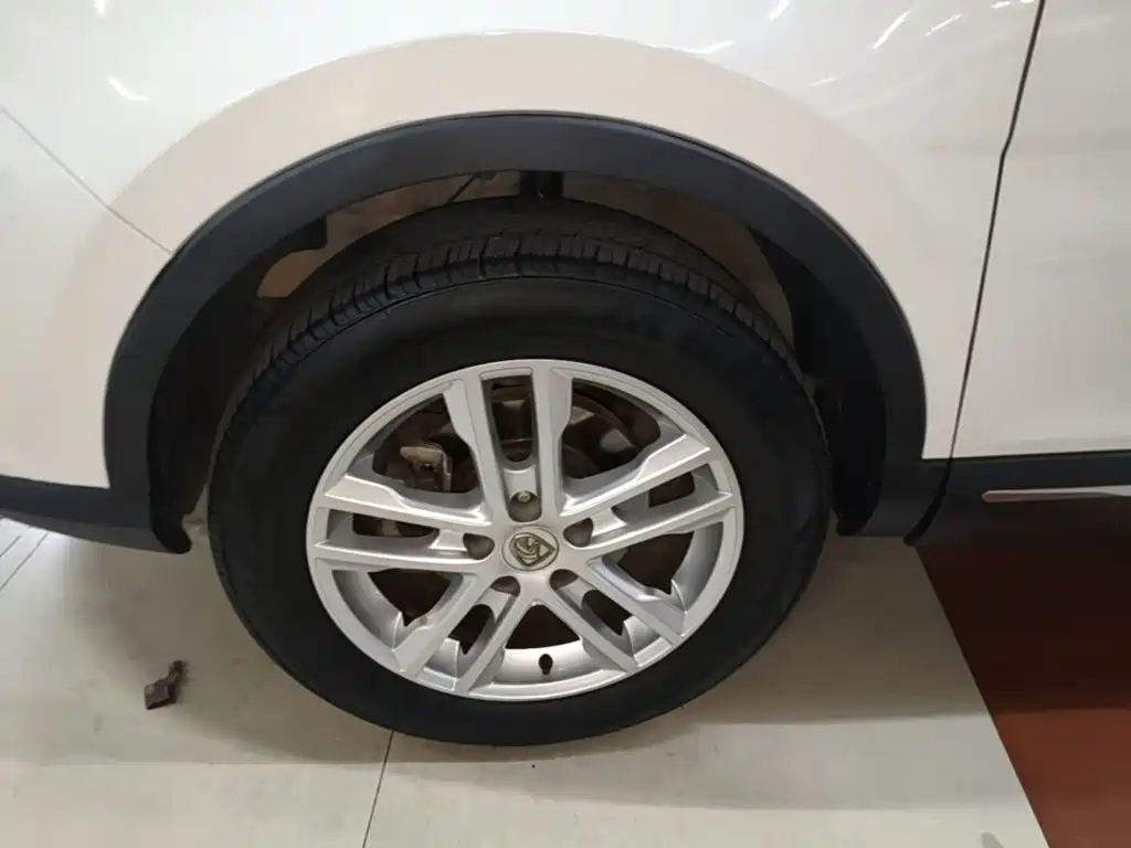 Baojun 560 2017 2016 1.8L iAMT Elite