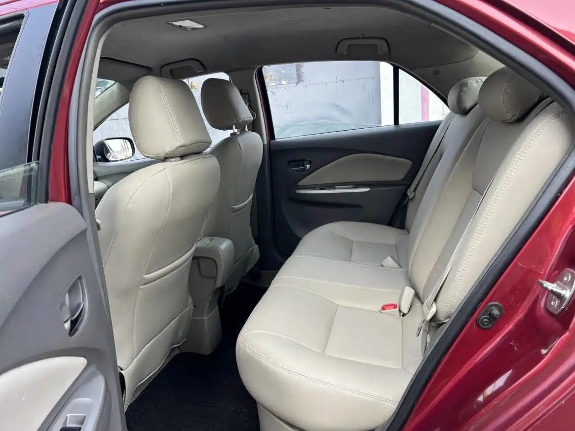 Toyota Vios 2010 Model 1.6L GL-i AT фото 8