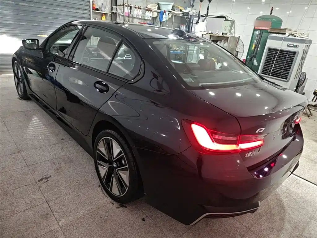 BMW i3 2025 eDrive 40 L Shadow Night Package фото 5