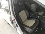 Фото 25 - Geely Vision