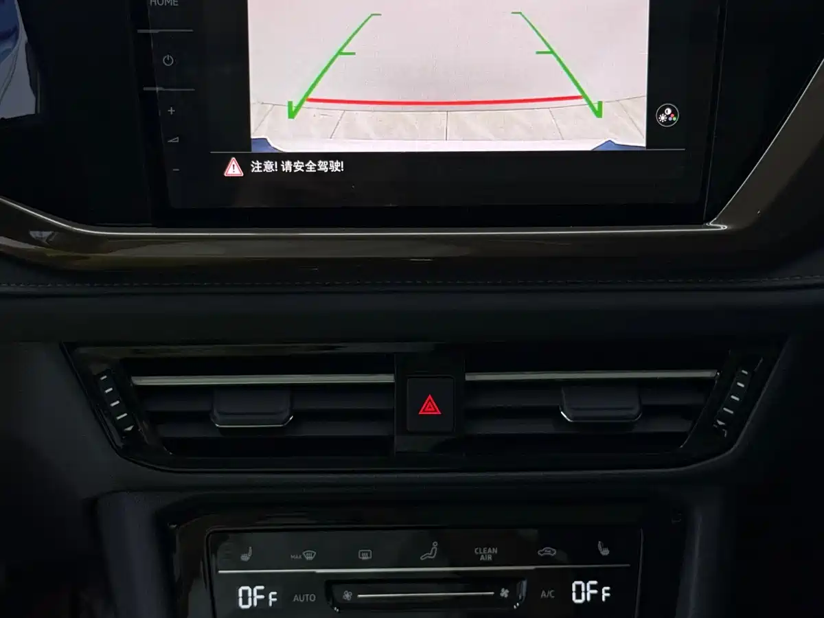 Volkswagen Tharu 2022 280TSI FWD Luxury Edition фото 15