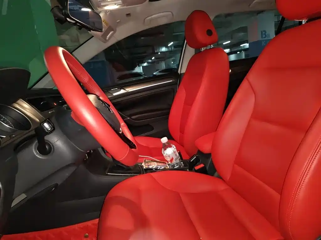 Volkswagen Golf 2014 1.6L Automatic Comfort фото 16