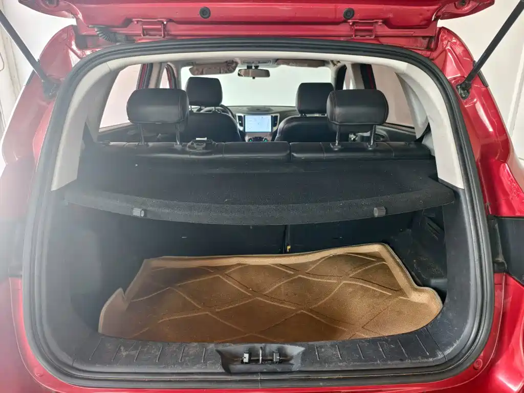 Photo 11 - Changan CS35