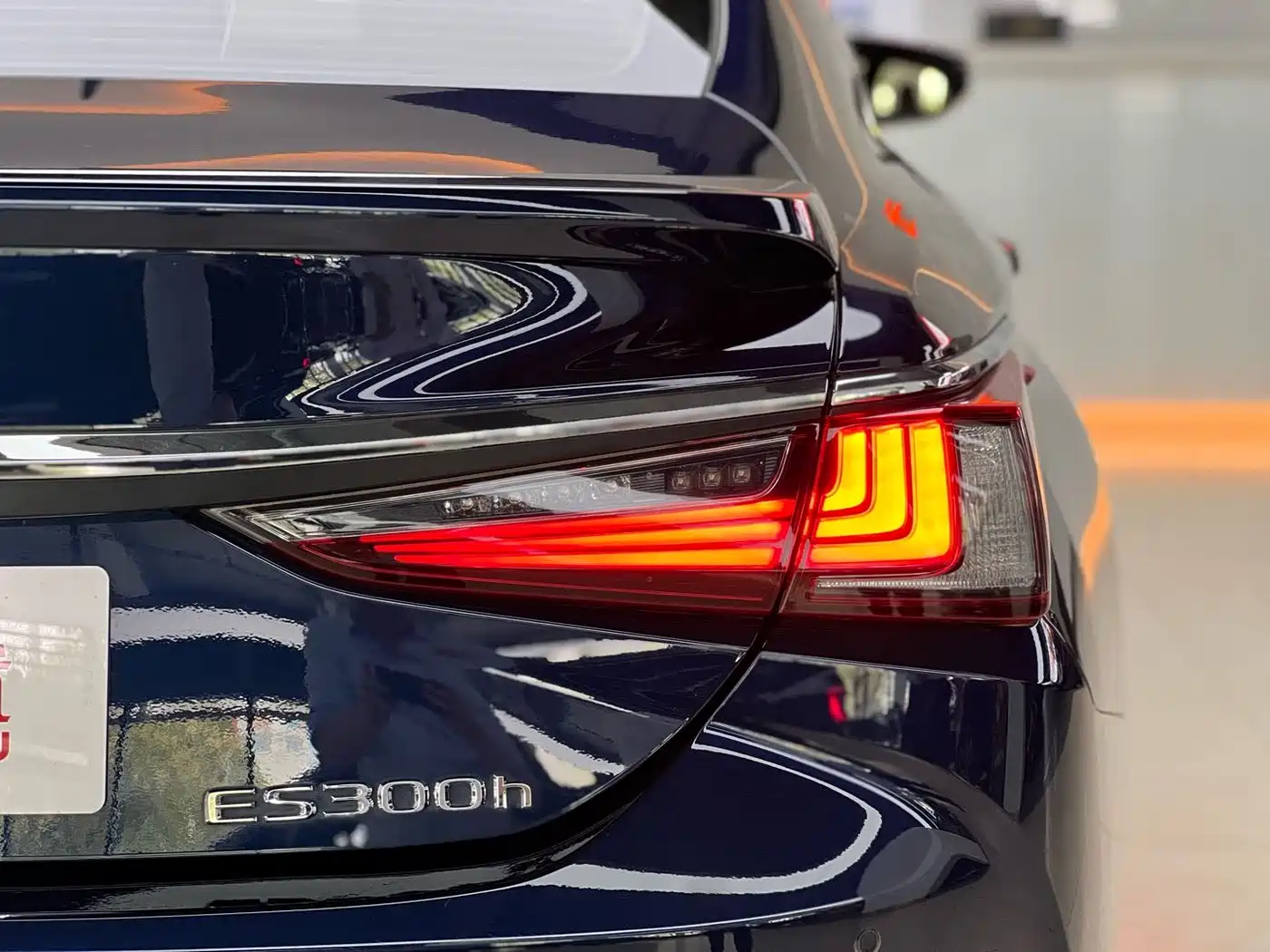 Lexus ES 2022 300h Excellence Edition фото 17