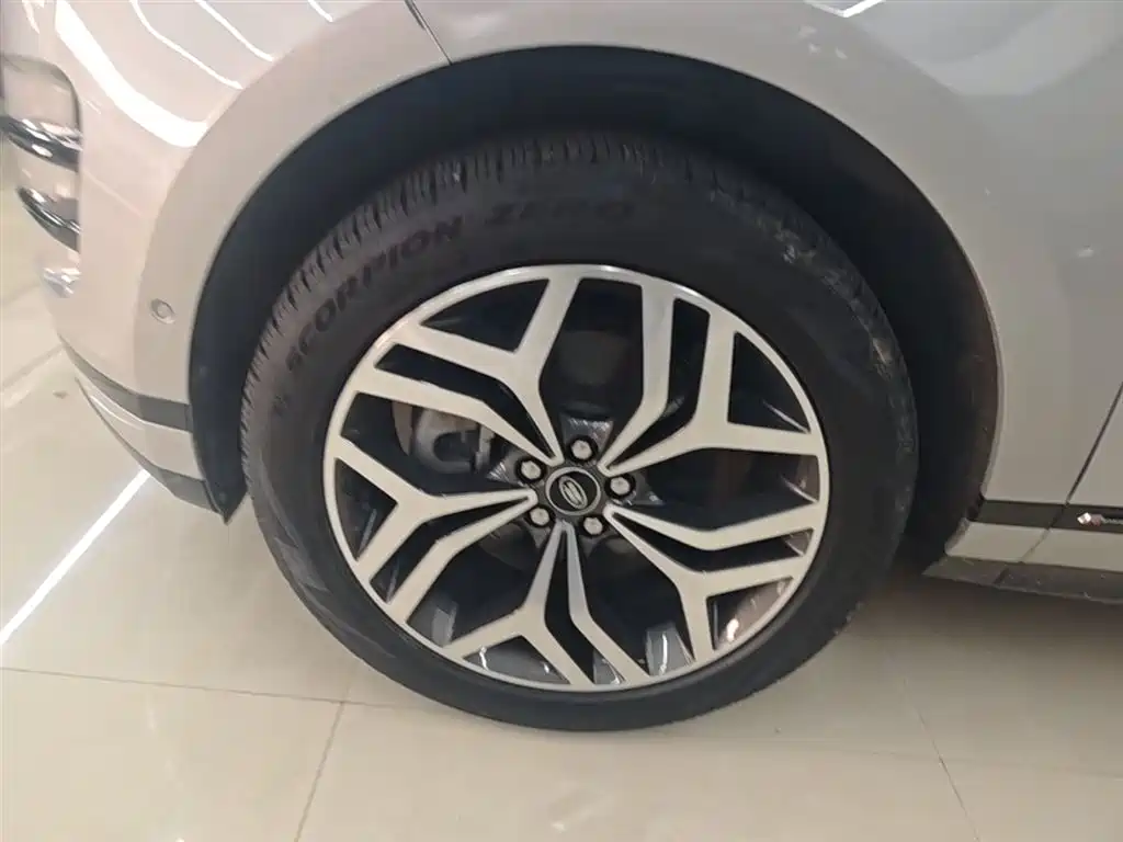 Land Rover Range Rover Evoque 2021 Range Rover Evoque L 249PS R-Dynamic SE Luxury Edition фото 23