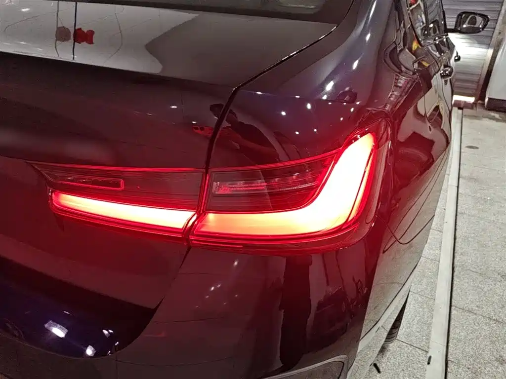 BMW i3 2025 eDrive 40 L Shadow Night Package фото 8