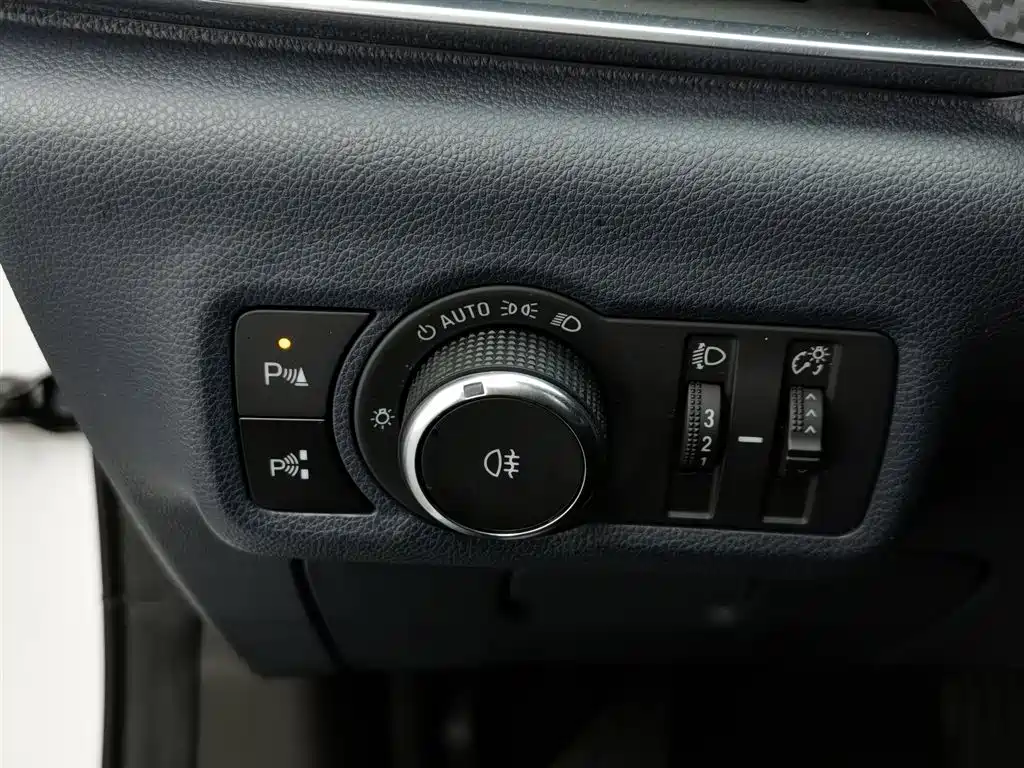 Buick Velite 6 2020 Plug-in Hybrid Connected Smart Edition фото 21