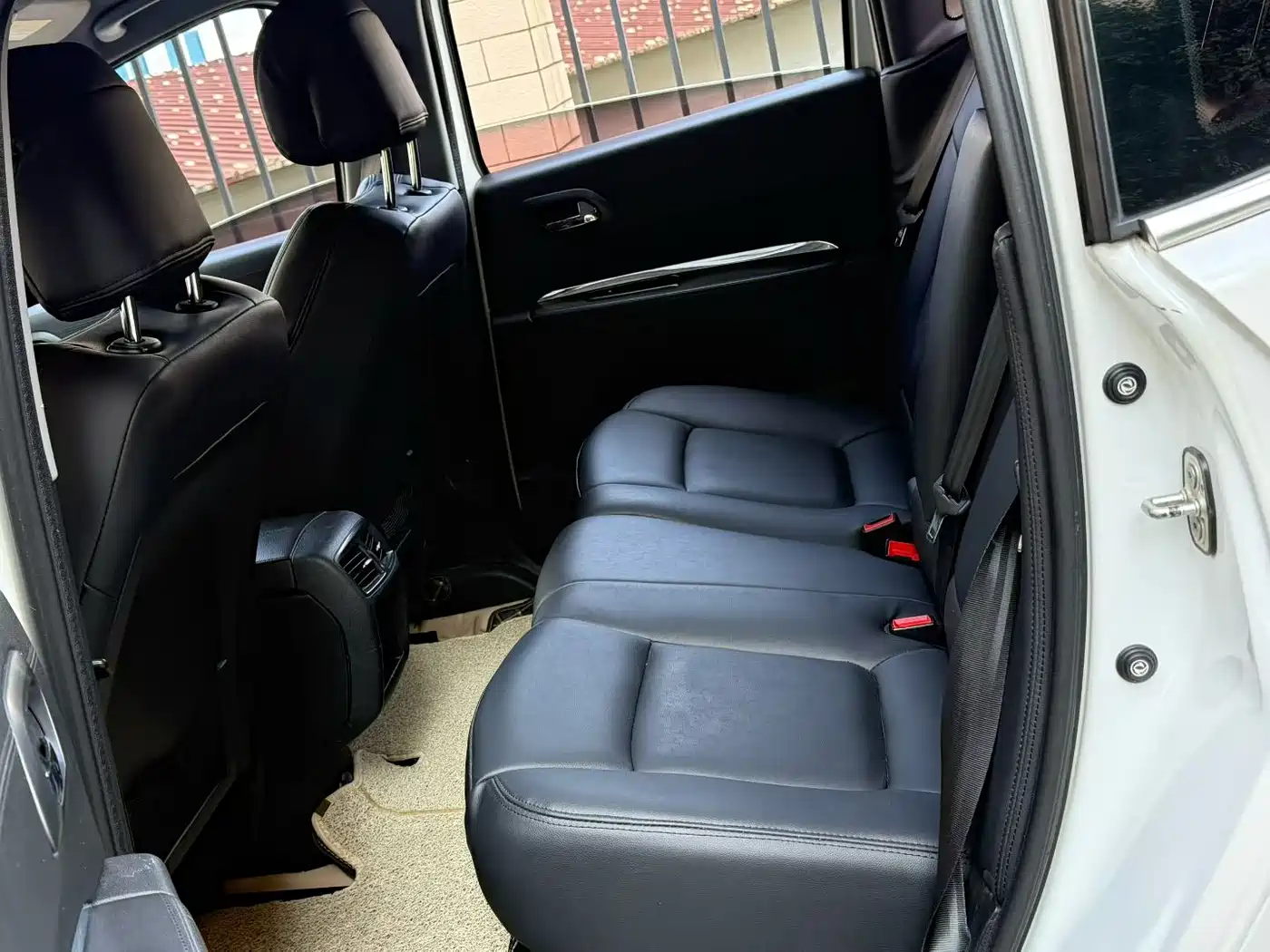 Peugeot 3008 2015 2.0L Automatic Classic Edition фото 9