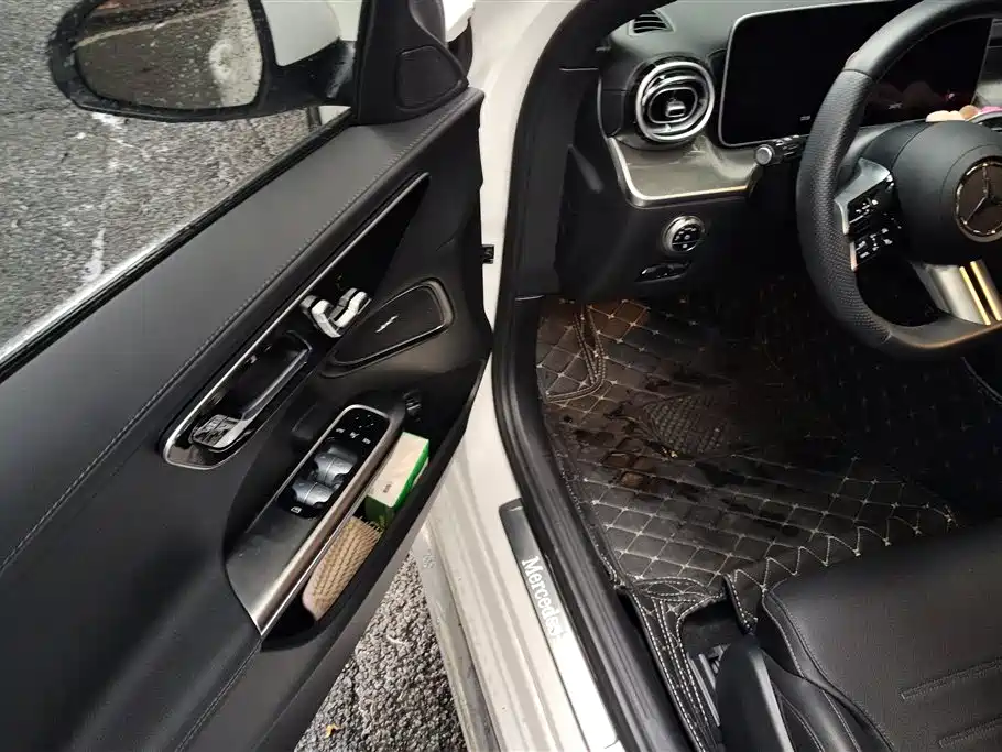 Mercedes-Benz C-Class 2024 C 260 L Sport фото 7