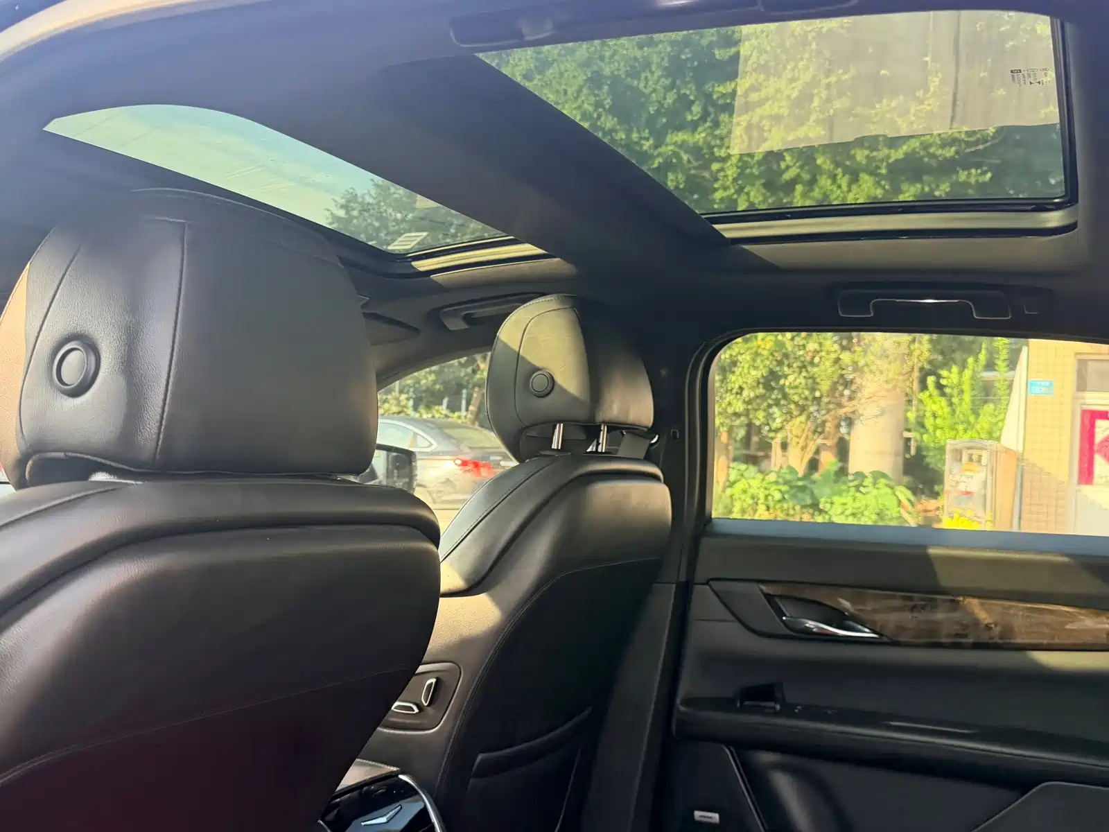 Фото 12 - Cadillac CT6