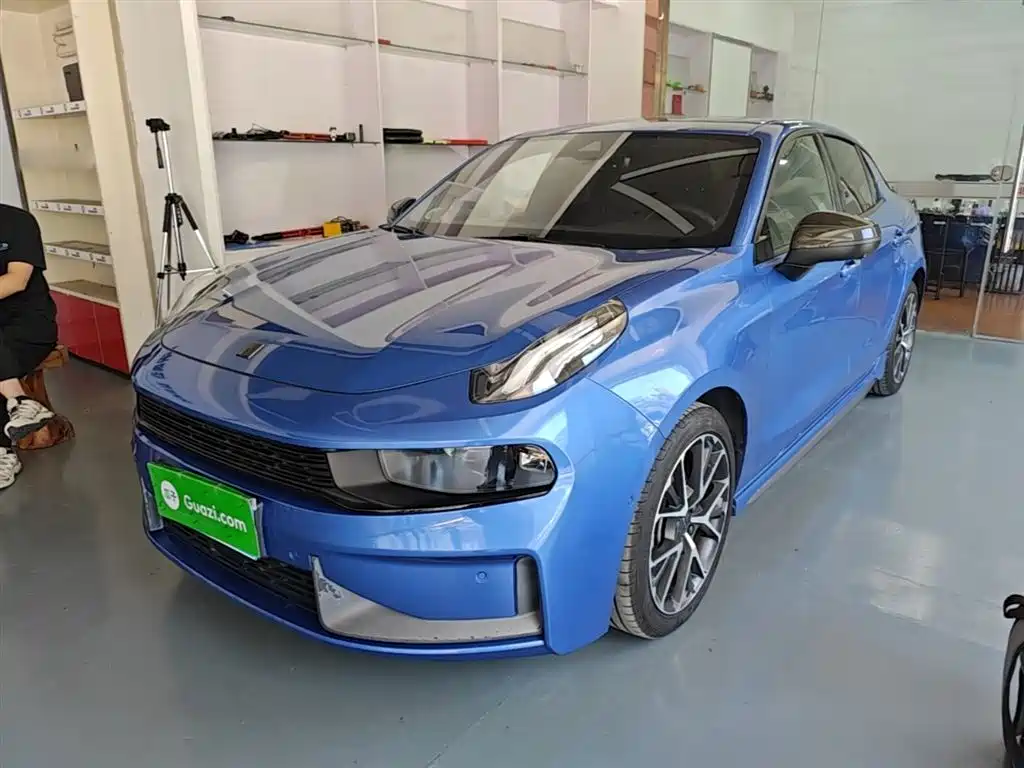 Lynk & Co 03 2020 1.5TD DCT Power Pro Edition фото 2
