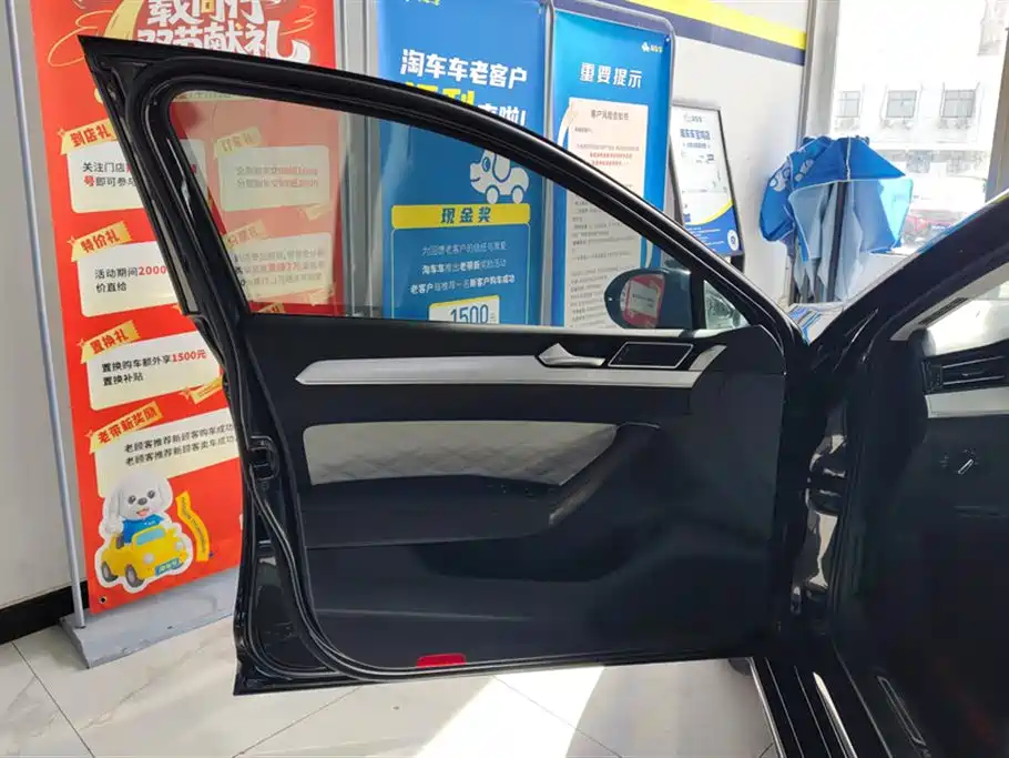 Volkswagen Magotan 2023 Model 2 Million Commemorative Edition 330TSI DSG Luxury фото 7