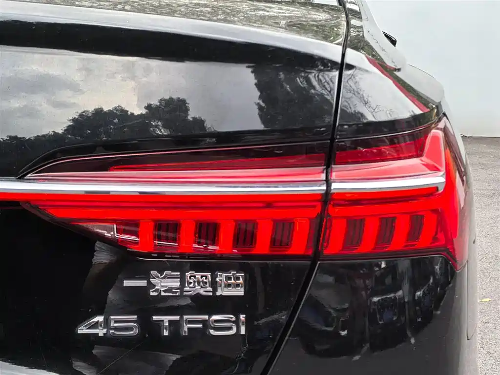 Audi A6L 2020 45 TFSI Premium Elegance фото 25