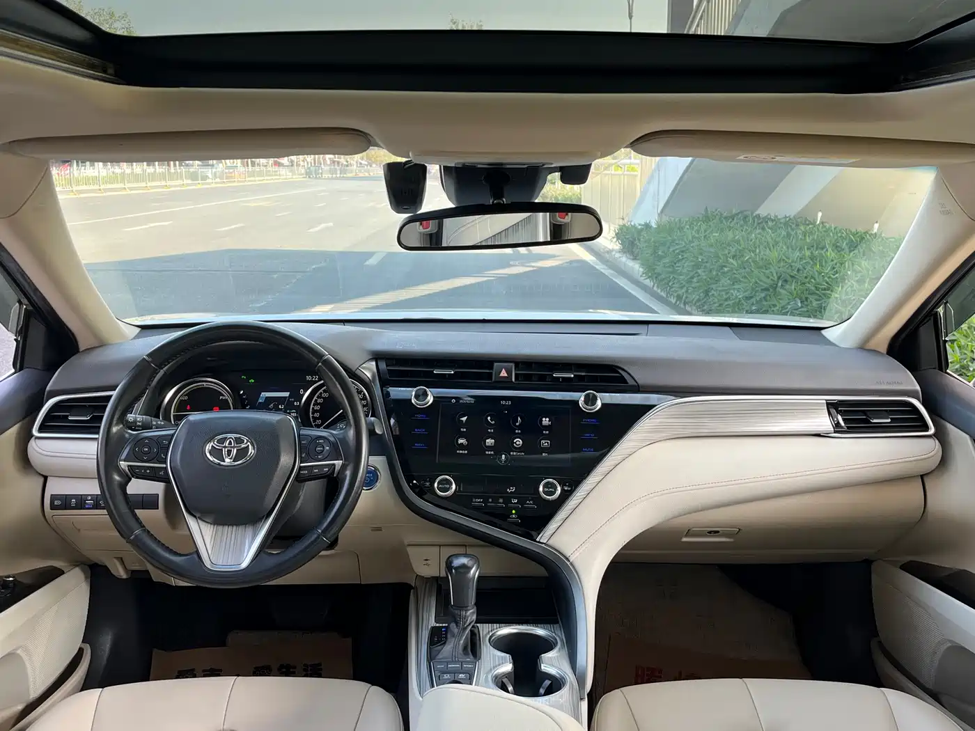 Toyota Camry 2019 Hybrid 2.5HG Luxury Edition China V фото 5