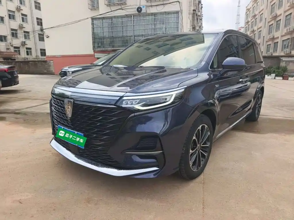 Фото 1 - Roewe iMAX8