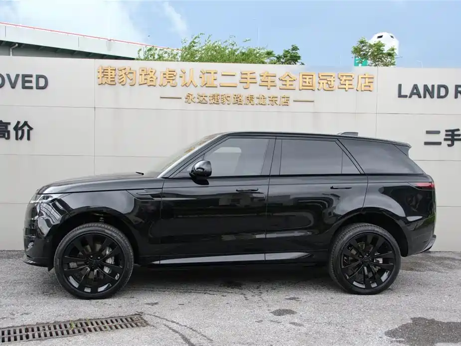 Land Rover Range Rover Sport 2026