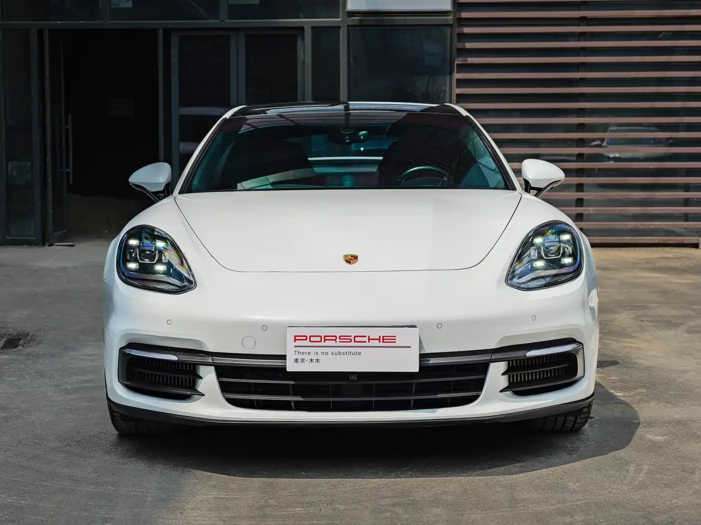 PORSCHE PANAMERA