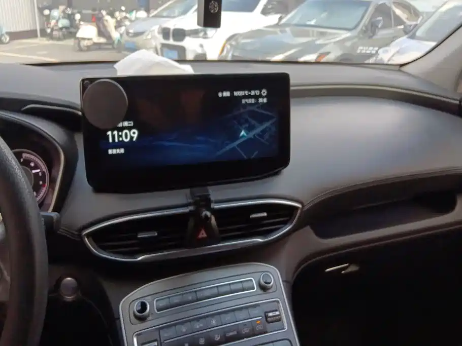 صورة 13 - Hyundai Santa Fe