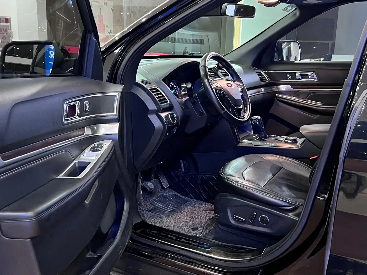 Ford Explorer (Import) 2018 2.3T Elite Edition фото 6