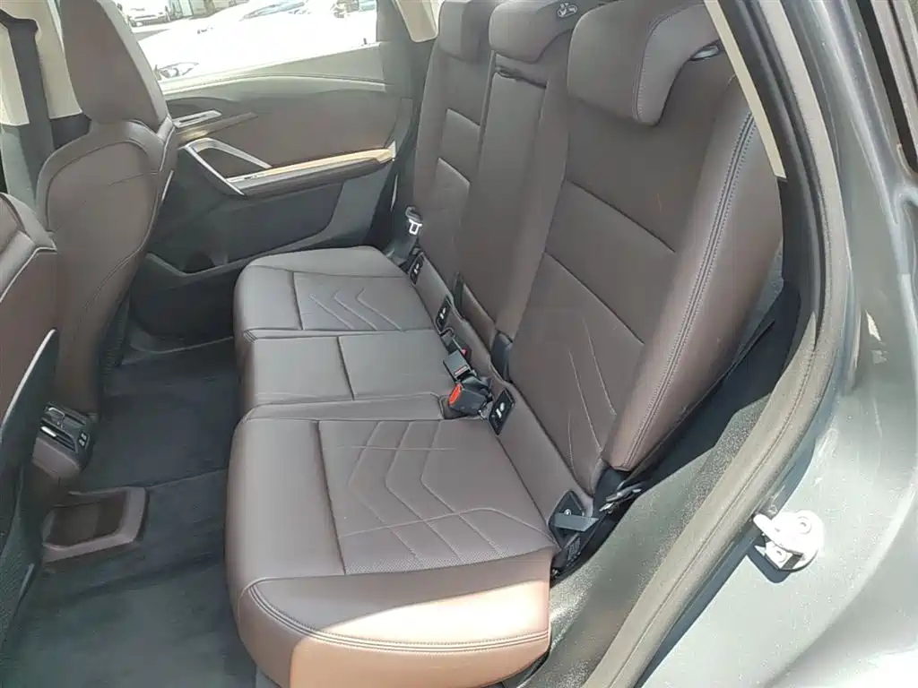 BMW iX1 2023 xDrive30L X Design Package фото 24