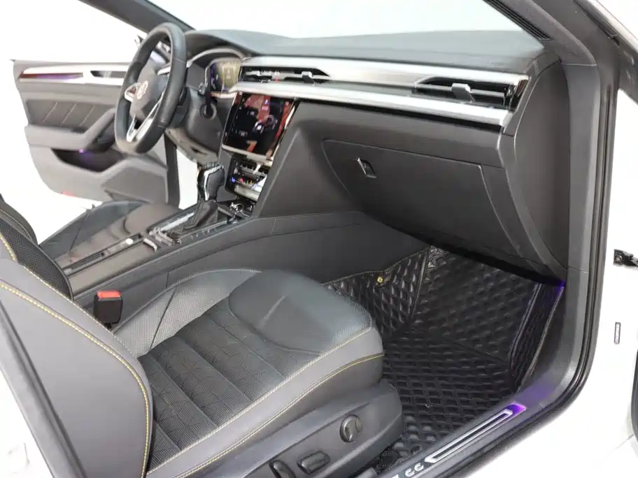 Volkswagen FAW-Volkswagen CC 2023 380TSI Eye-catching Edition фото 8