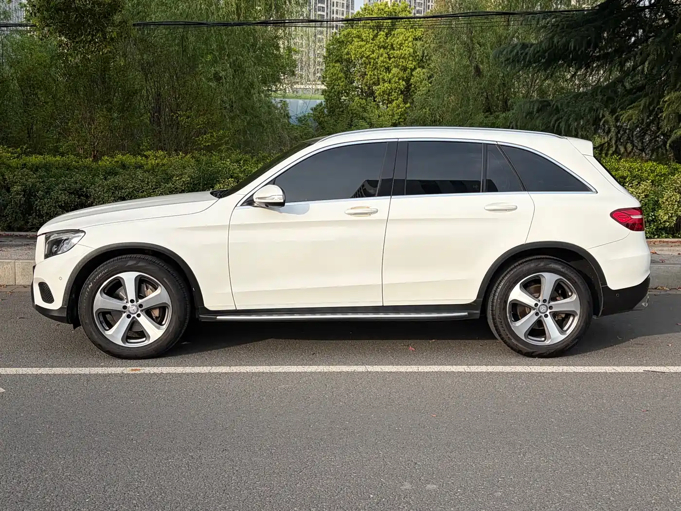 Mercedes-Benz GLC 2016 GLC 300 4MATIC Dynamic фото 3