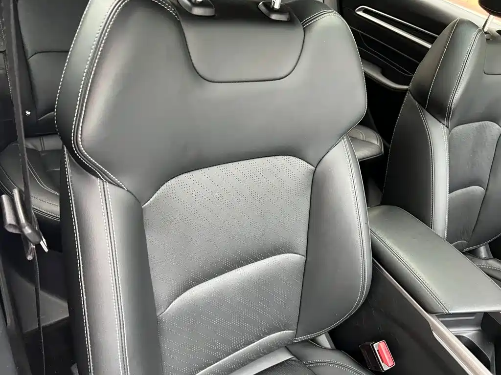 Фото 22 - Geely Emgrand