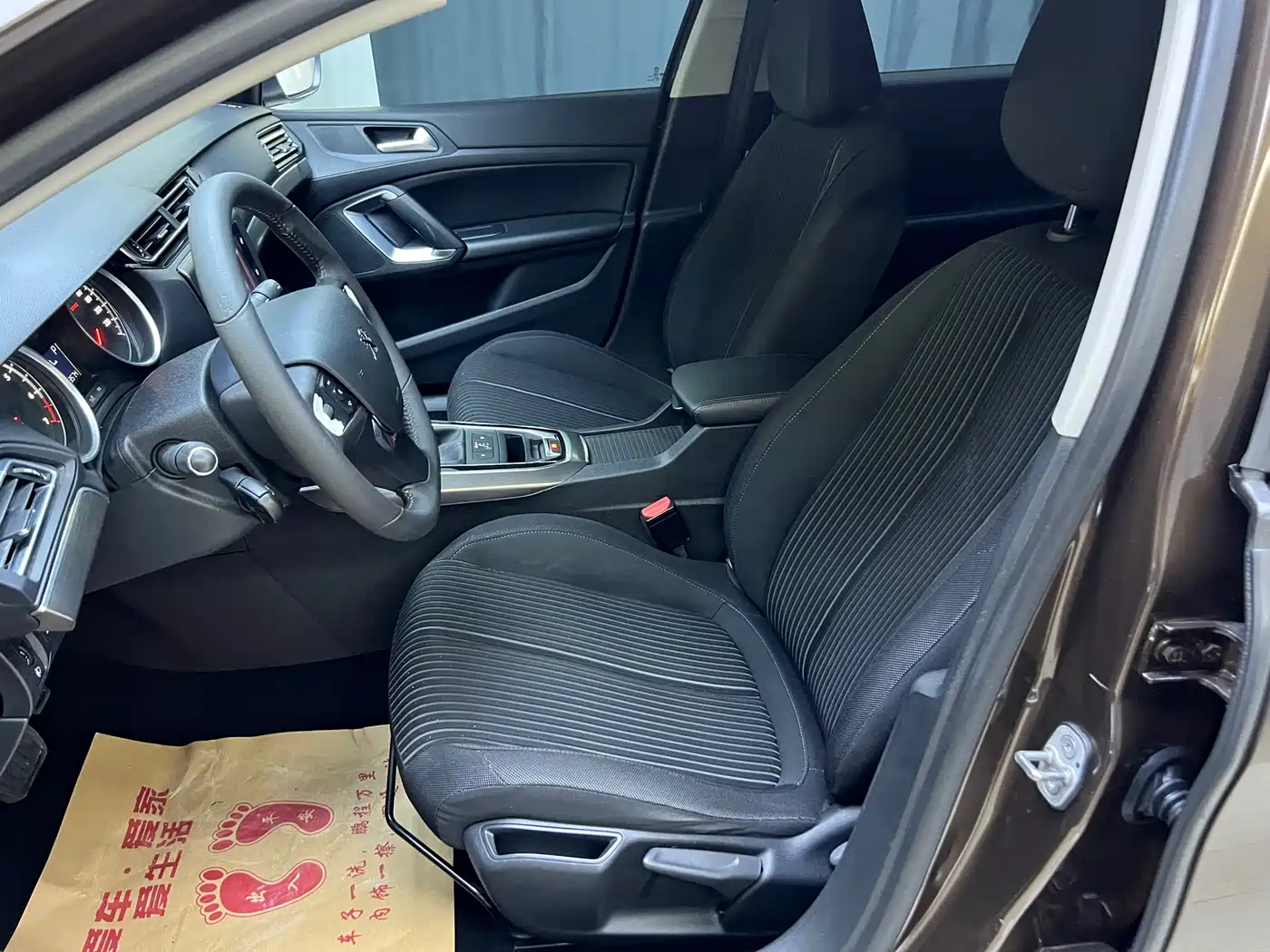 Peugeot 408 2014 1.8L Automatic Luxury Edition фото 11