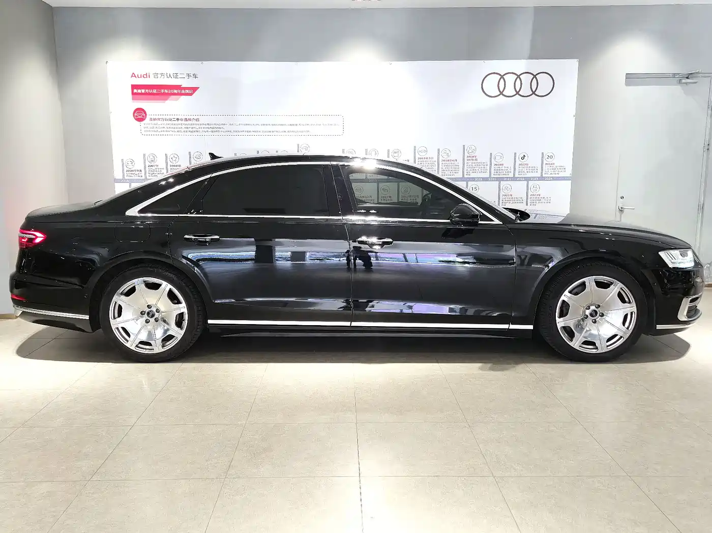 Audi A8 2021 A8L 55 TFSI quattro Luxury фото 3